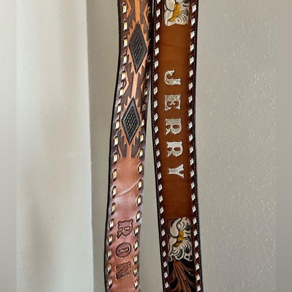 Siskiyou Wyoming Belt Buckle W/ 2 Embossed Belts - Picture 3 of 5